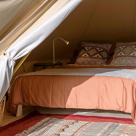 Glamping La Mimosa Conil Hotel โกนิล เด ลาฟรอนเตรา ภายนอก รูปภาพ