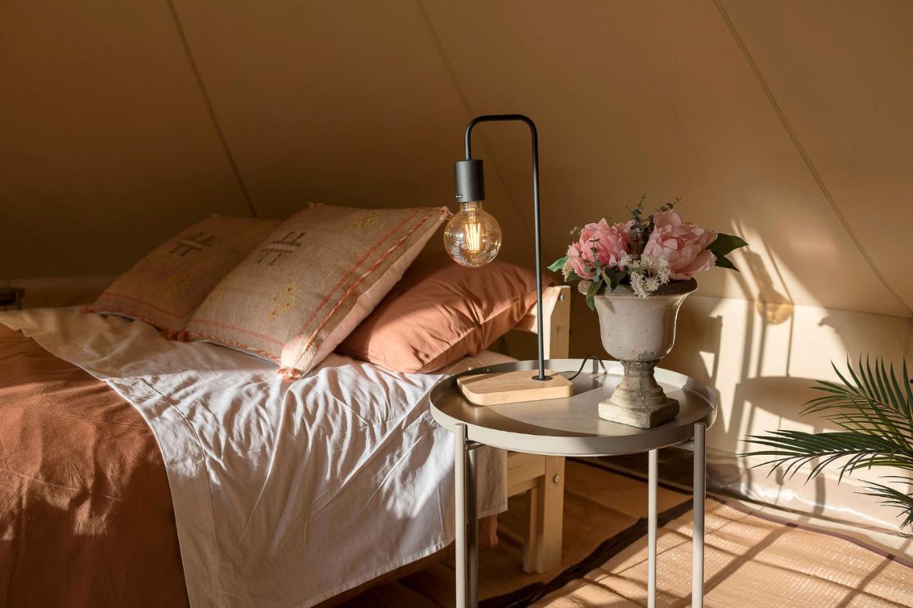 Glamping La Mimosa Conil Hotel โกนิล เด ลาฟรอนเตรา ภายนอก รูปภาพ