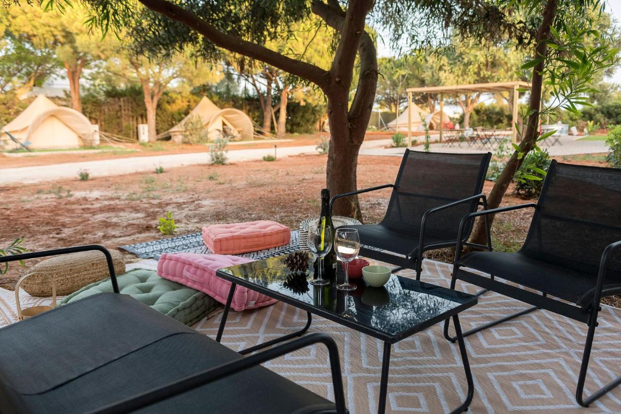 Glamping La Mimosa Conil Hotel โกนิล เด ลาฟรอนเตรา ภายนอก รูปภาพ