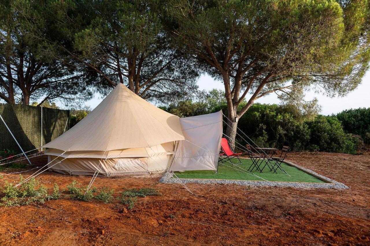 Glamping La Mimosa Conil Hotel โกนิล เด ลาฟรอนเตรา ภายนอก รูปภาพ